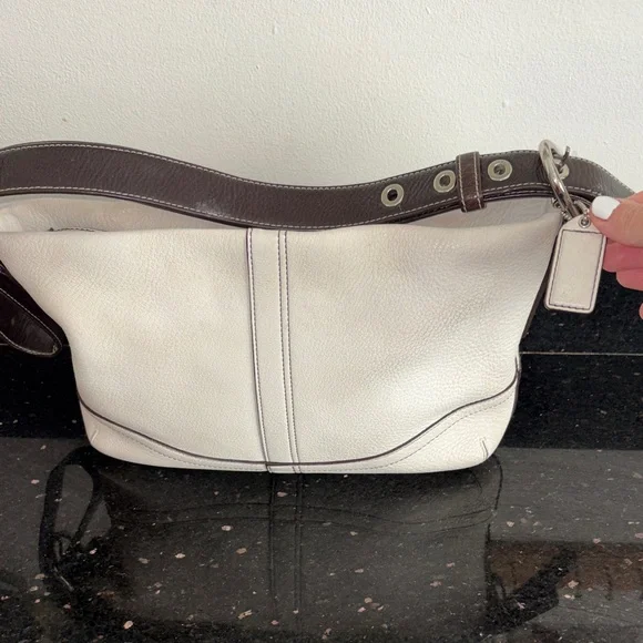 COACH Vintage Hobo Leather C0782-F10942 in EUC - Picture 8 of 12